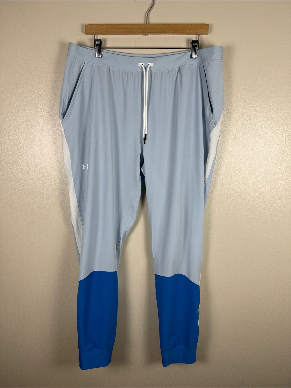 Under Armour Light Blue and Royal Blue Athletic Joggers. XL